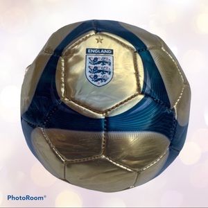 Umbro Dynamis Kids Metallic Gold/Blue England Mini Soccer Ball Size 1 Miniball
